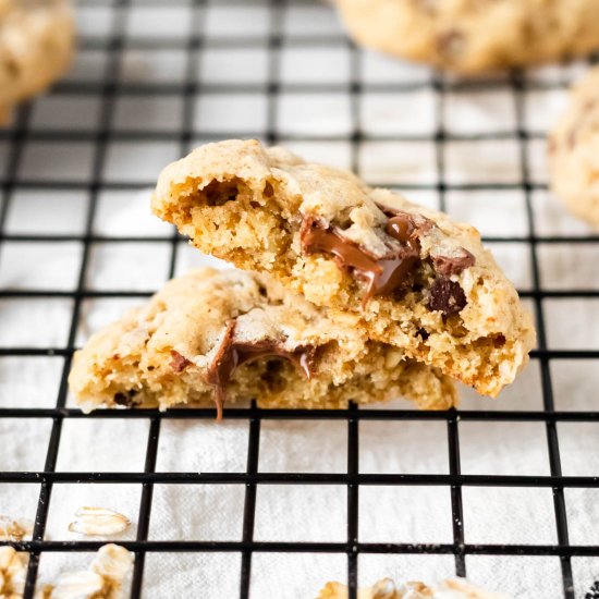 Oatmeal Chocolate Chunk Cookies