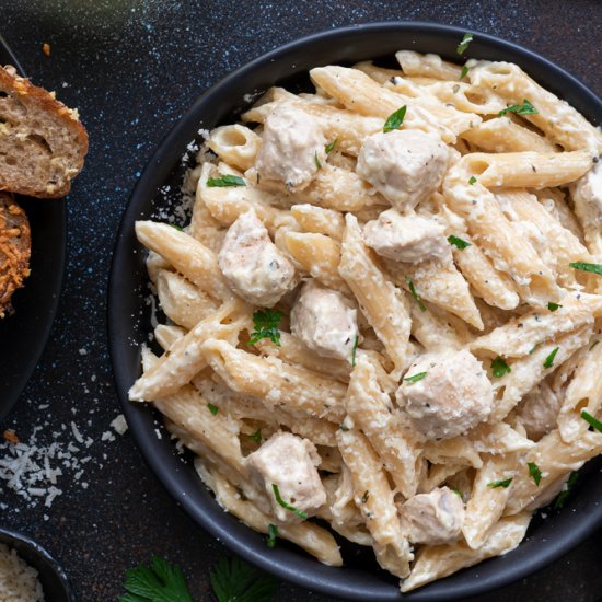 Instant Pot Chicken Alfredo Pasta