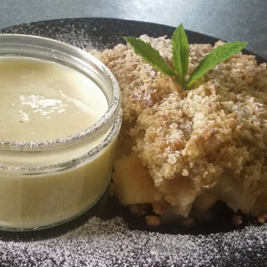 Apple crumble and crème anglaise