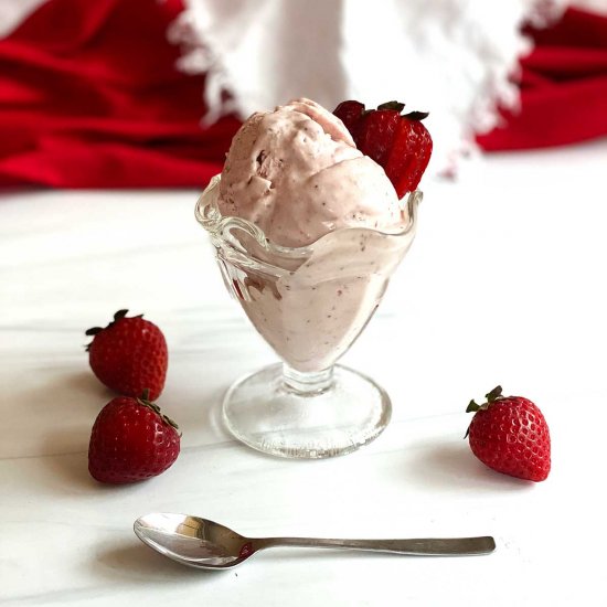 No-Churn Strawberry Ice Cream