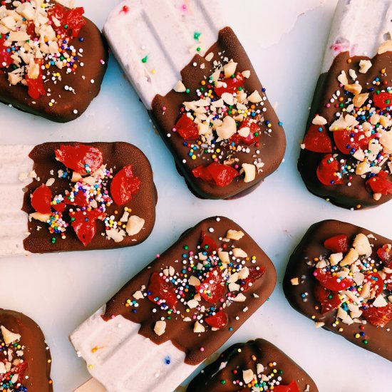 Banana Split Pops