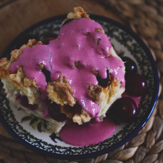 Buns with cherries & almond filling