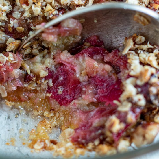 Rhubarb crisp