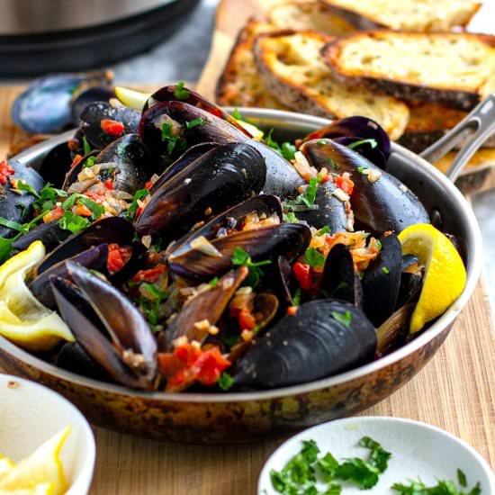 Instant Pot Mussels Marinara