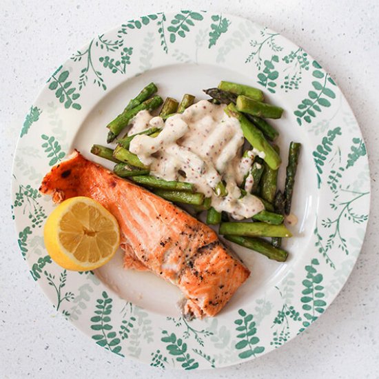 OVEN-BAKED SALMON WITH ASPARAGUS