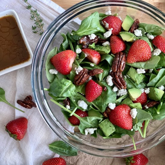 Strawberry Pecan Summer Salad