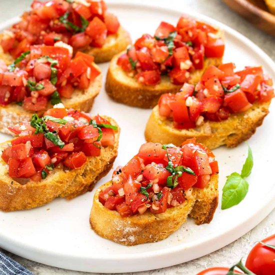 Bruschetta with Tomato and Basil