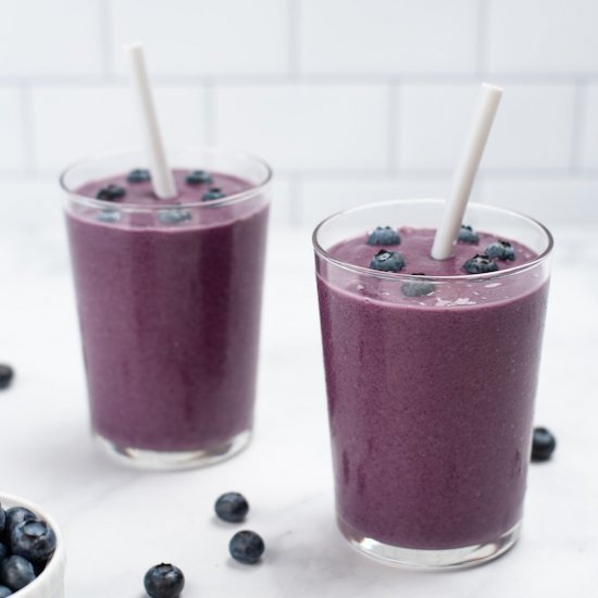 Blueberry Avocado Smoothie