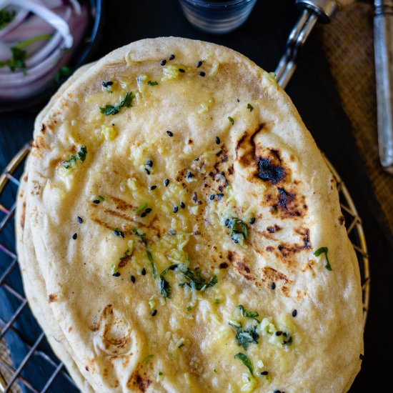 No Yeast Stovetop Garlic Naan