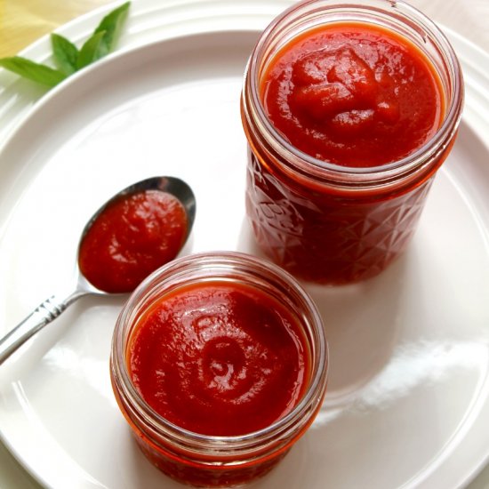 Homemade Ketchup with fresh tomato