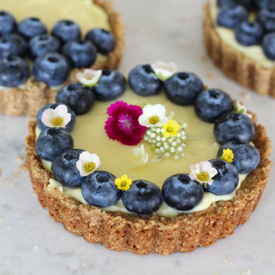 Saffron Yogurt Cream Tarts