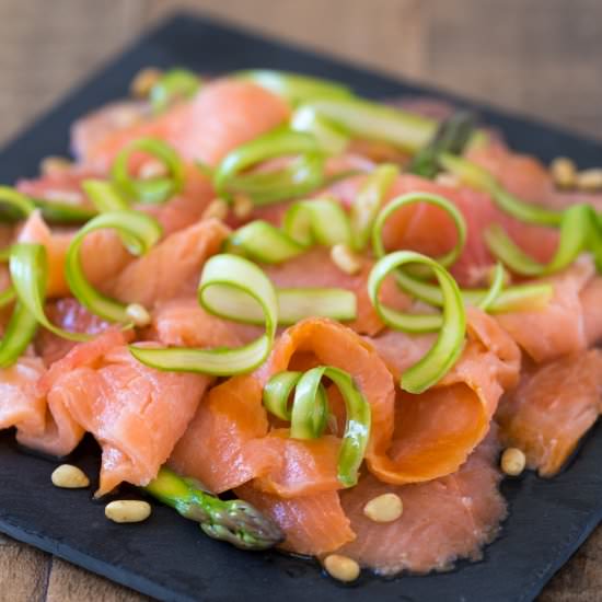 Smoked salmon carpaccio