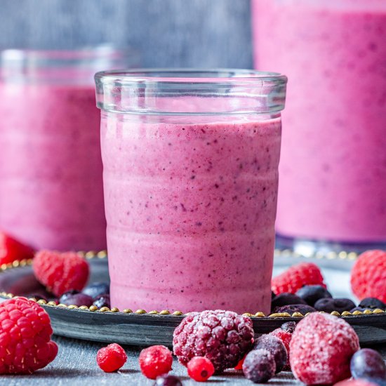 mixed berry smoothie