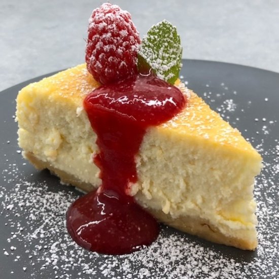 Creamy New-York style cheesecake