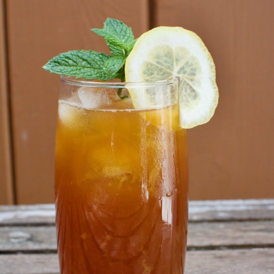 Homemade Lemon Iced Tea