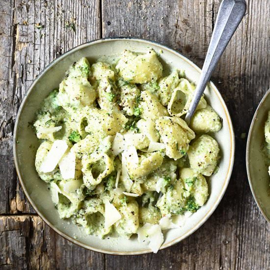 Black Pepper Broccoli Pasta