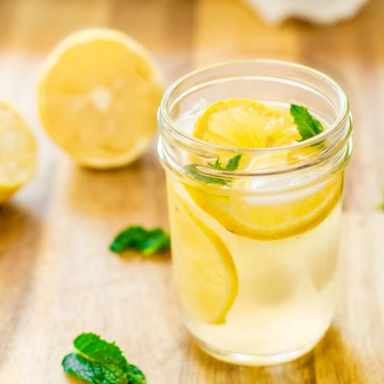 Classic Homemade Lemonade