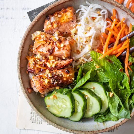 Salmon Vermicelli Bowl