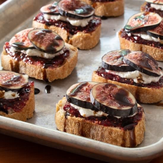 Fig and Goat Cheese Crostini