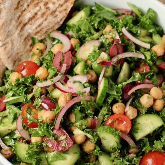 Garlic Lemon Chickpeas & Kale Salad