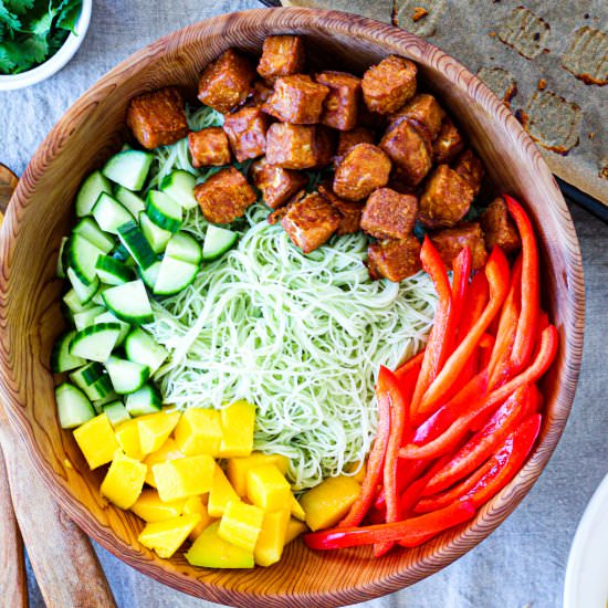 Thai Peanut Tempeh Salad