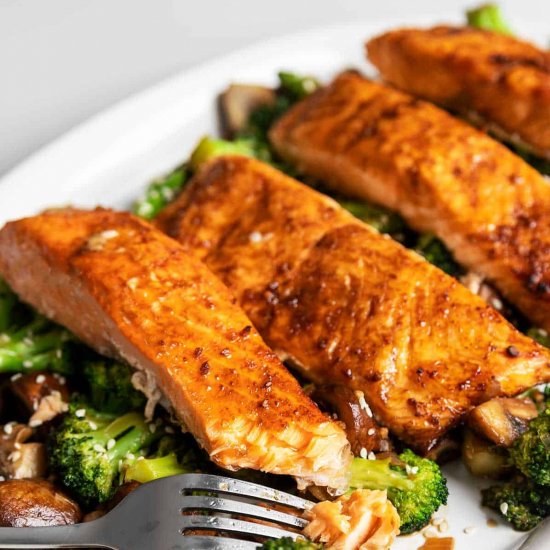 Keto Teriyaki Salmon and Broccoli