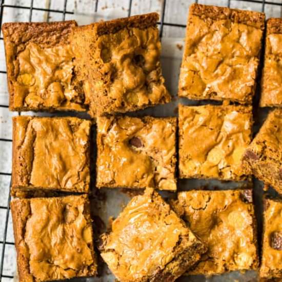 chocolate chip pb blondies!