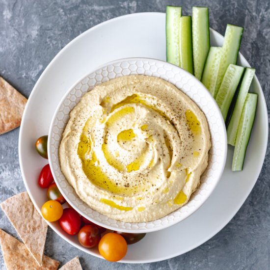 The Best Classic Homemade Hummus