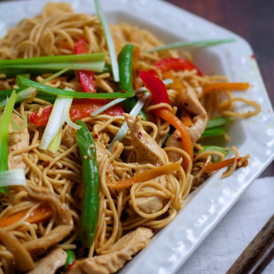 Easy Chicken Lo Mein Noodles