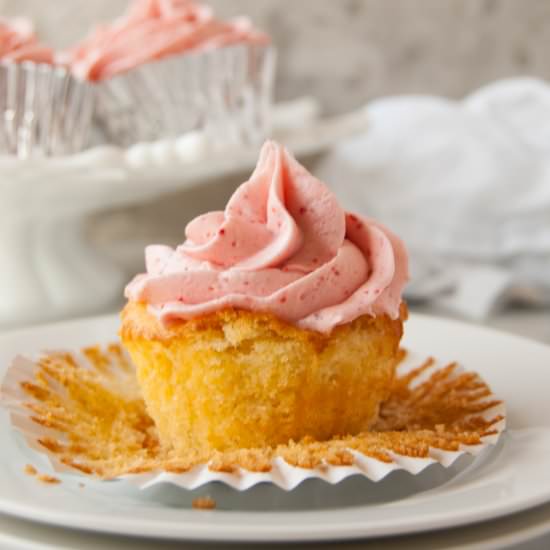 Strawberry Lemonade Cupcakes