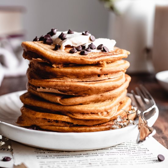 Fluffy Vegan Pumpkin Pancakes