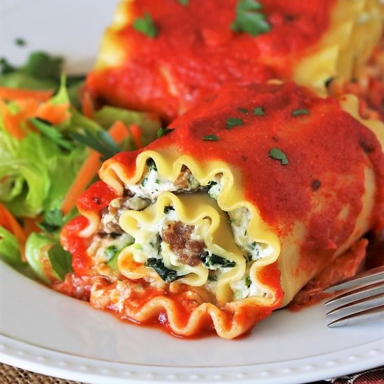 Spinach & Sausage Lasagna Roll-Ups