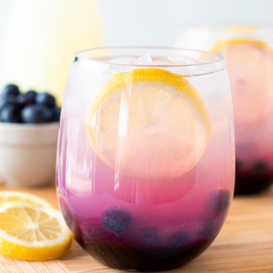 Refreshing Blueberry Lemonade