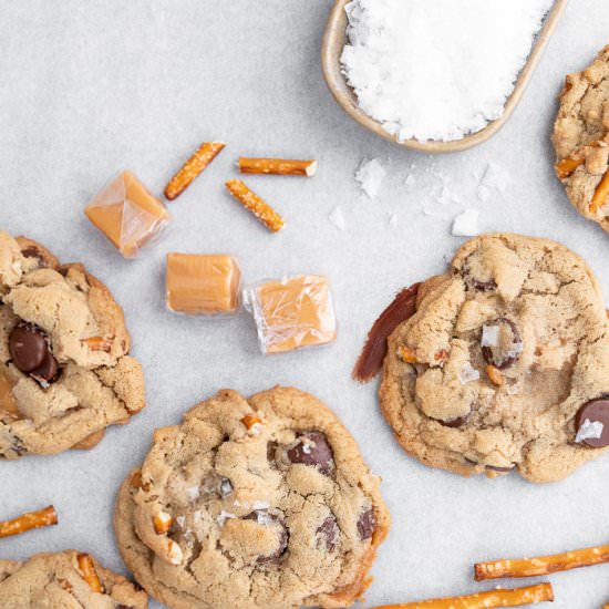 Chocolate Chip cookies with caramel