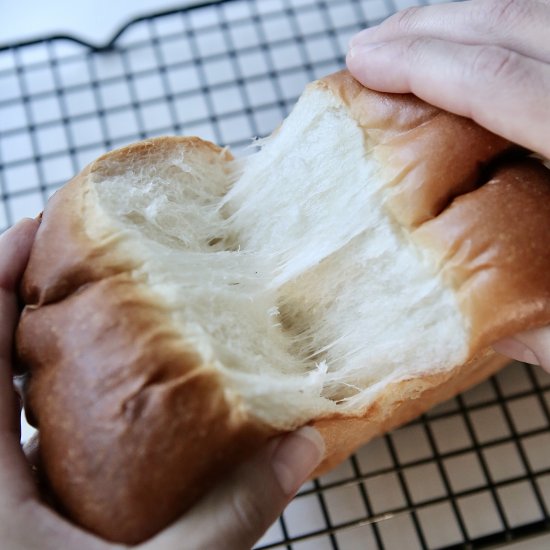 Shokupan (Japanese Milk Bread)