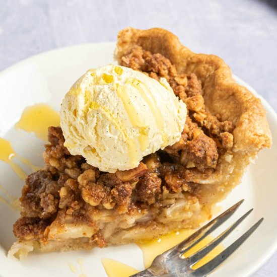 Apple Crumble Pie