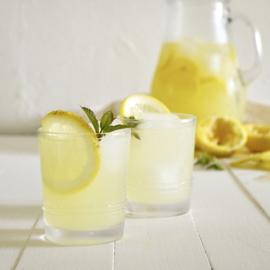 Refreshing Ginger Lemonade