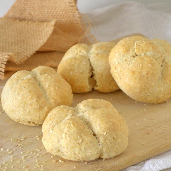 Quick and simple sesame rolls