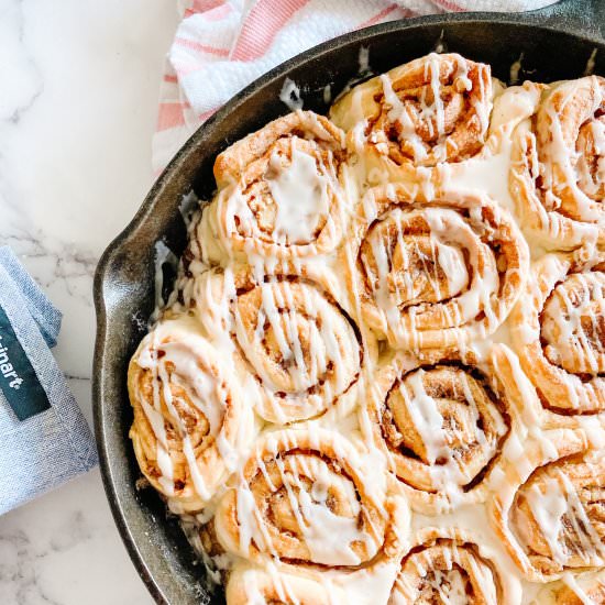 Ooey Gooey Skillet Cinnamon Rolls