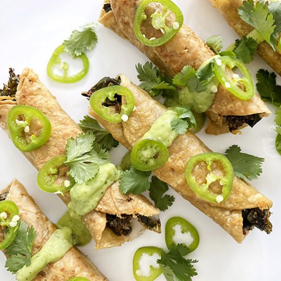 Flautas de Rajas con Queso