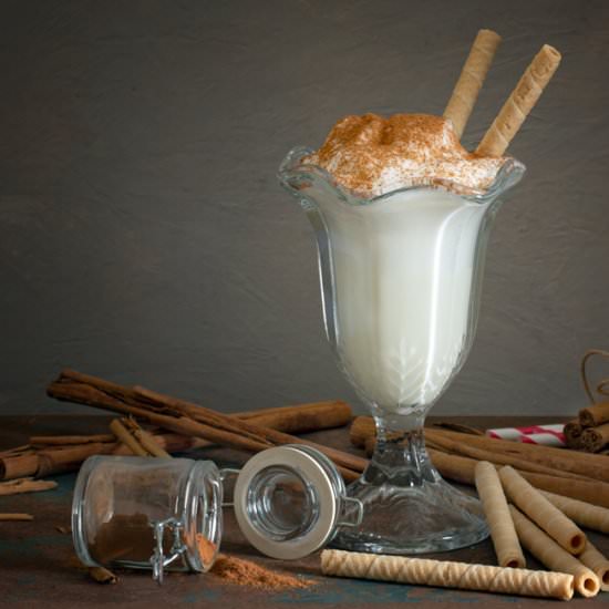 MILKSHAKE WITH CINNAMON