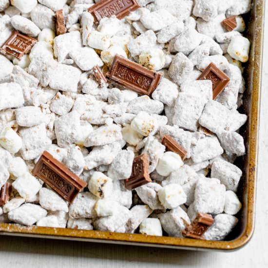 S’mores Muddy Buddy Party Mix