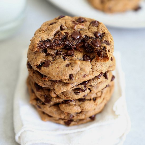 Paleo Chocolate Chip Cookies