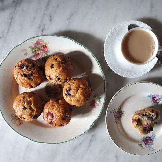 RICOTTA AND BERRIES ZESTY MUFFINS