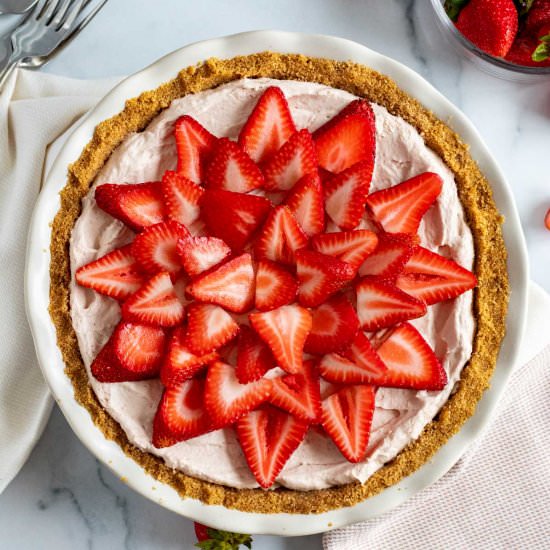 Strawberry Mousse Pie