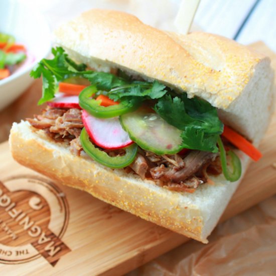 Pulled Pork Bánh Mì Sandwich