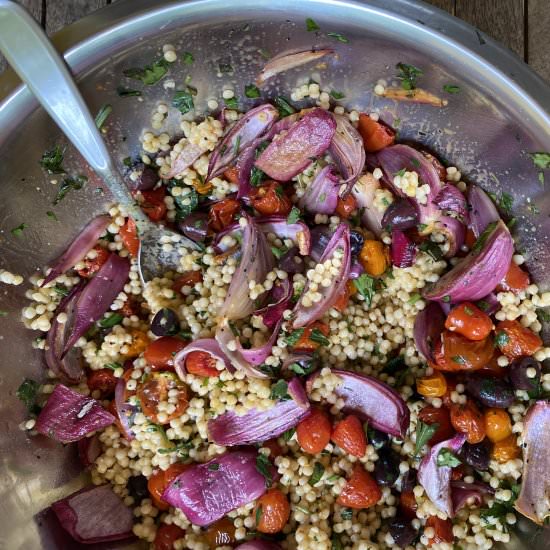 Roasted tomato and onion salad