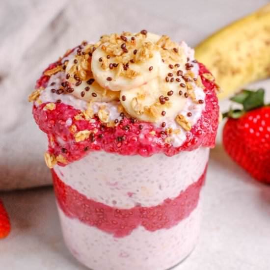 Strawberry Banana Overnight Oats