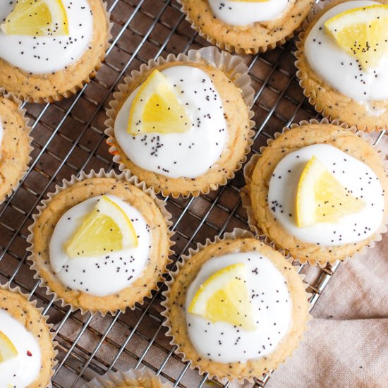 Healthy Lemon Poppy Seed Muffins