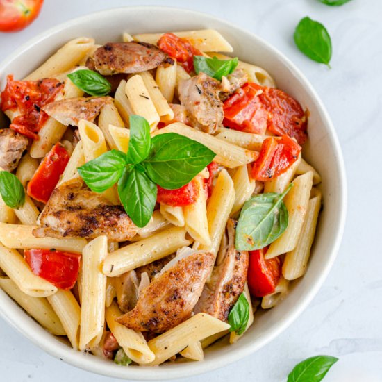 Creamy Tomato Basil Chicken Pasta